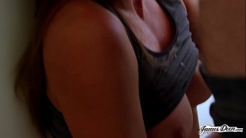 Знание многих деталей секса