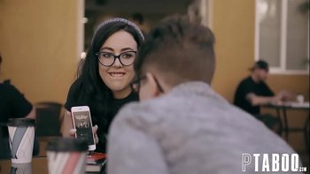 Она уверенна в себе