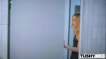 Она решила заняться анальным сексом с тремя киллерами