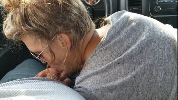 Порно видео надоили много протеина