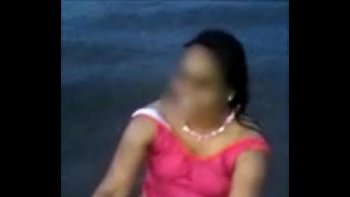 Порно відео трахает з мамкою у ванній