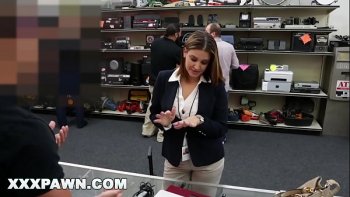 Трахнул телочку в офисе