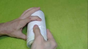 Как член стал пробиваться в ее вагину с небольшой дырочкой